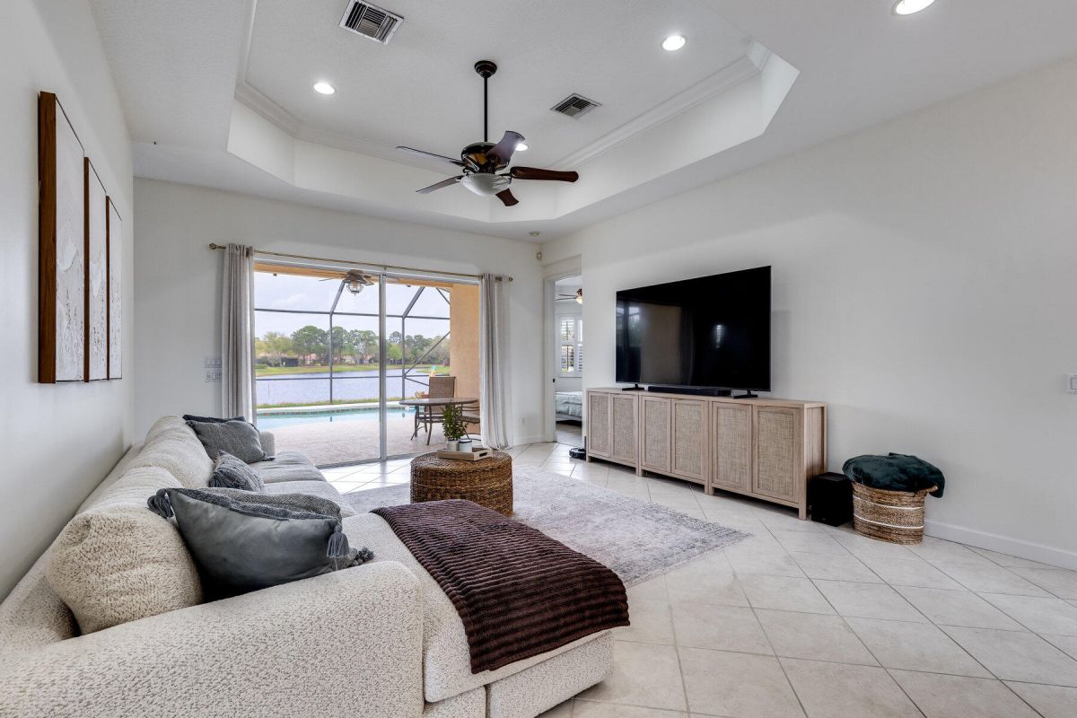 9007 Short Chip Circle