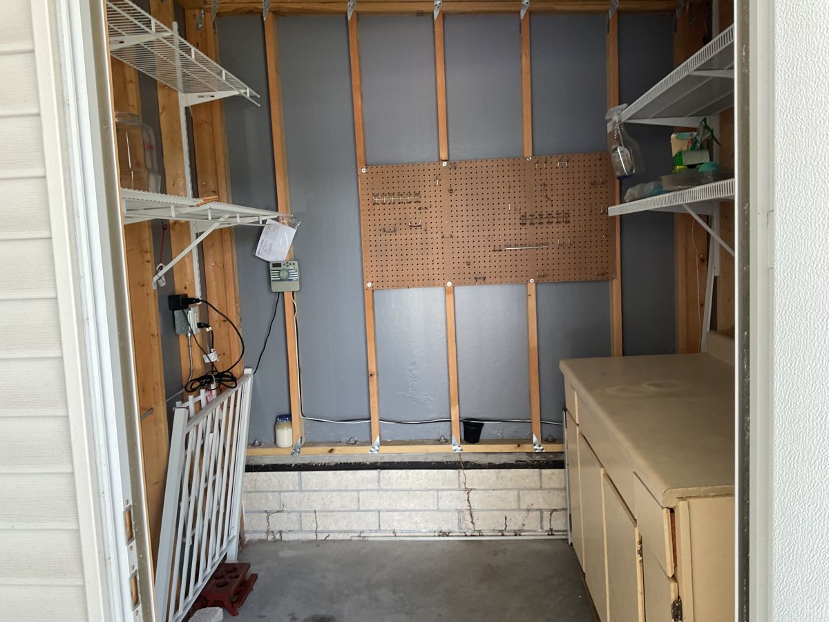 15431 LAKESHORE VILLA DRIVE