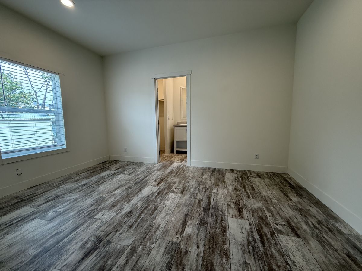 2200 W Wilson St # 026