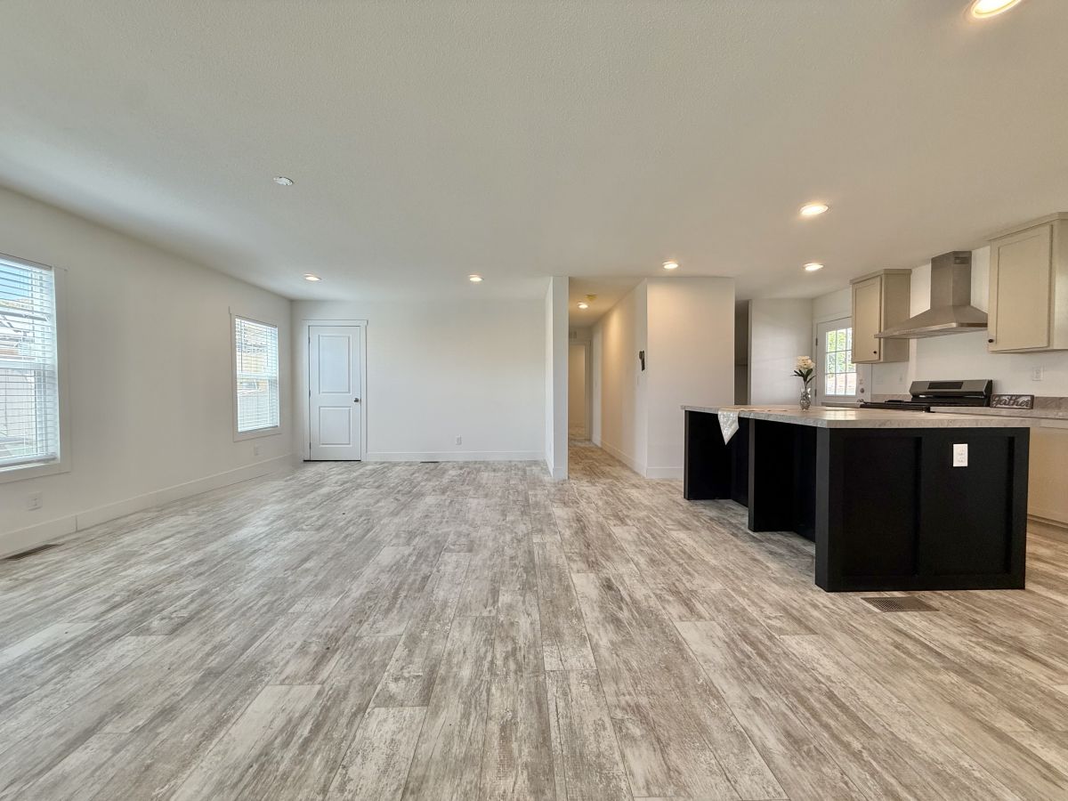 2200 W Wilson St # 171