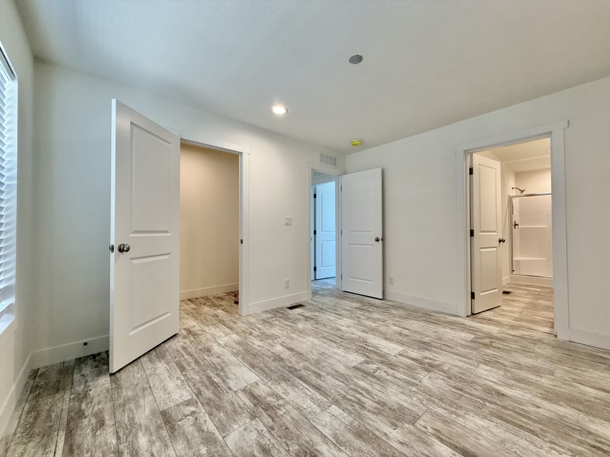 2200 W Wilson St # 171