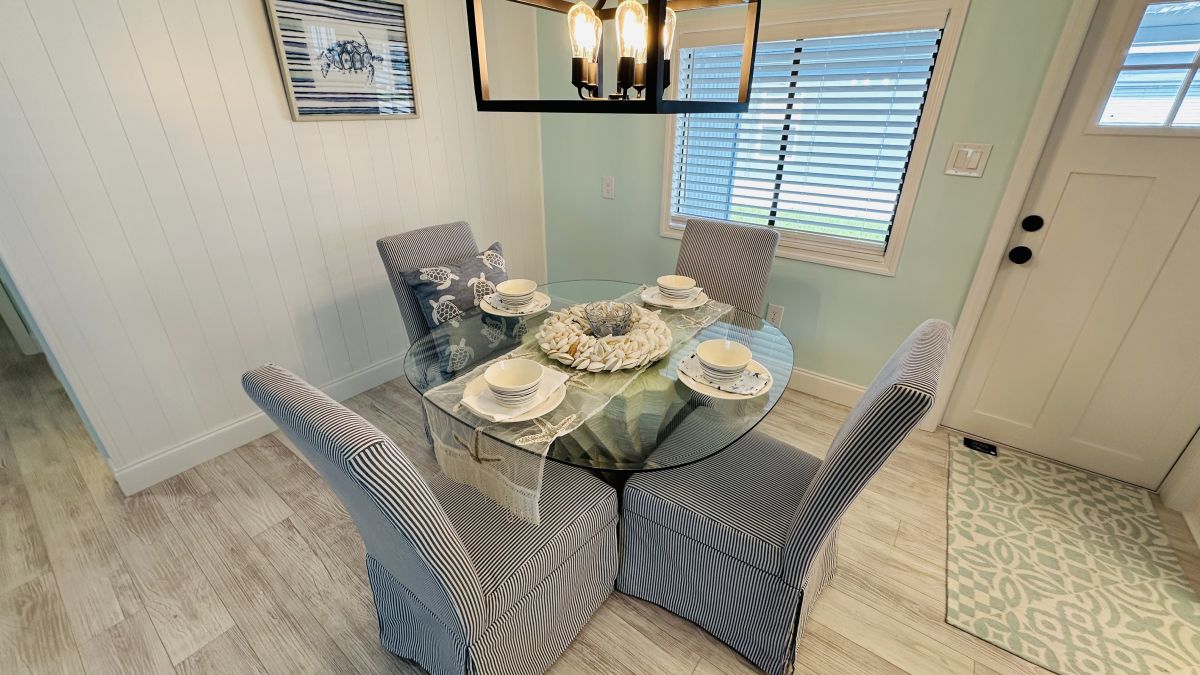 8939 W Forest View Drive