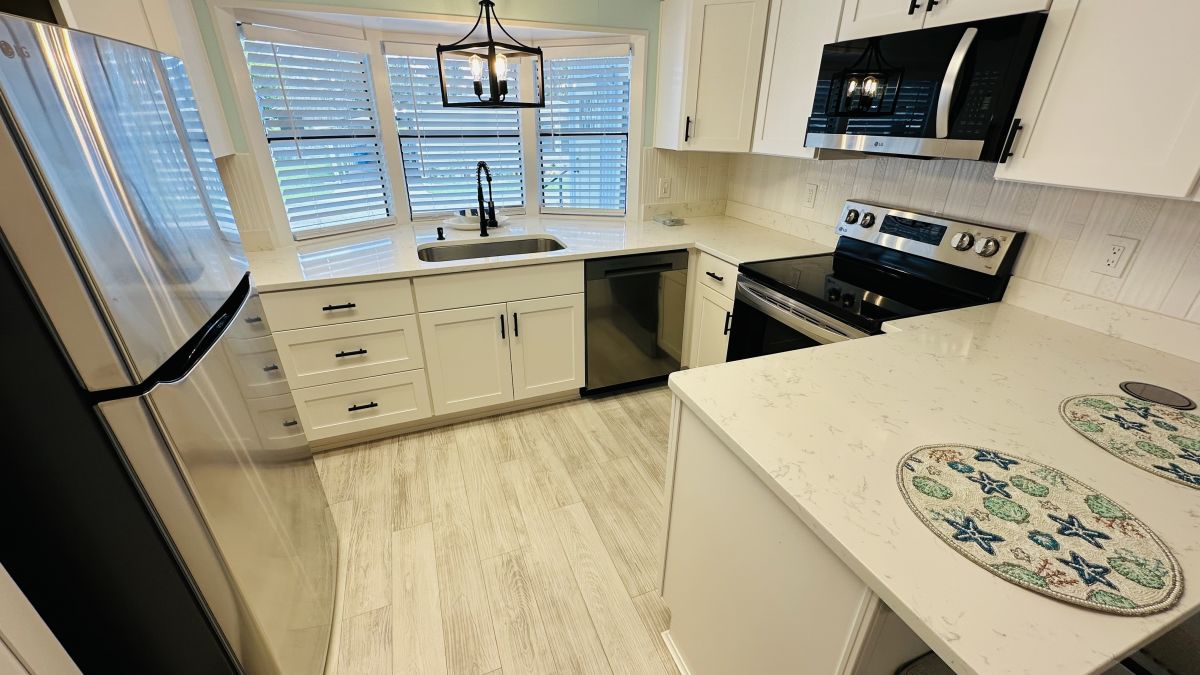 8939 W Forest View Drive