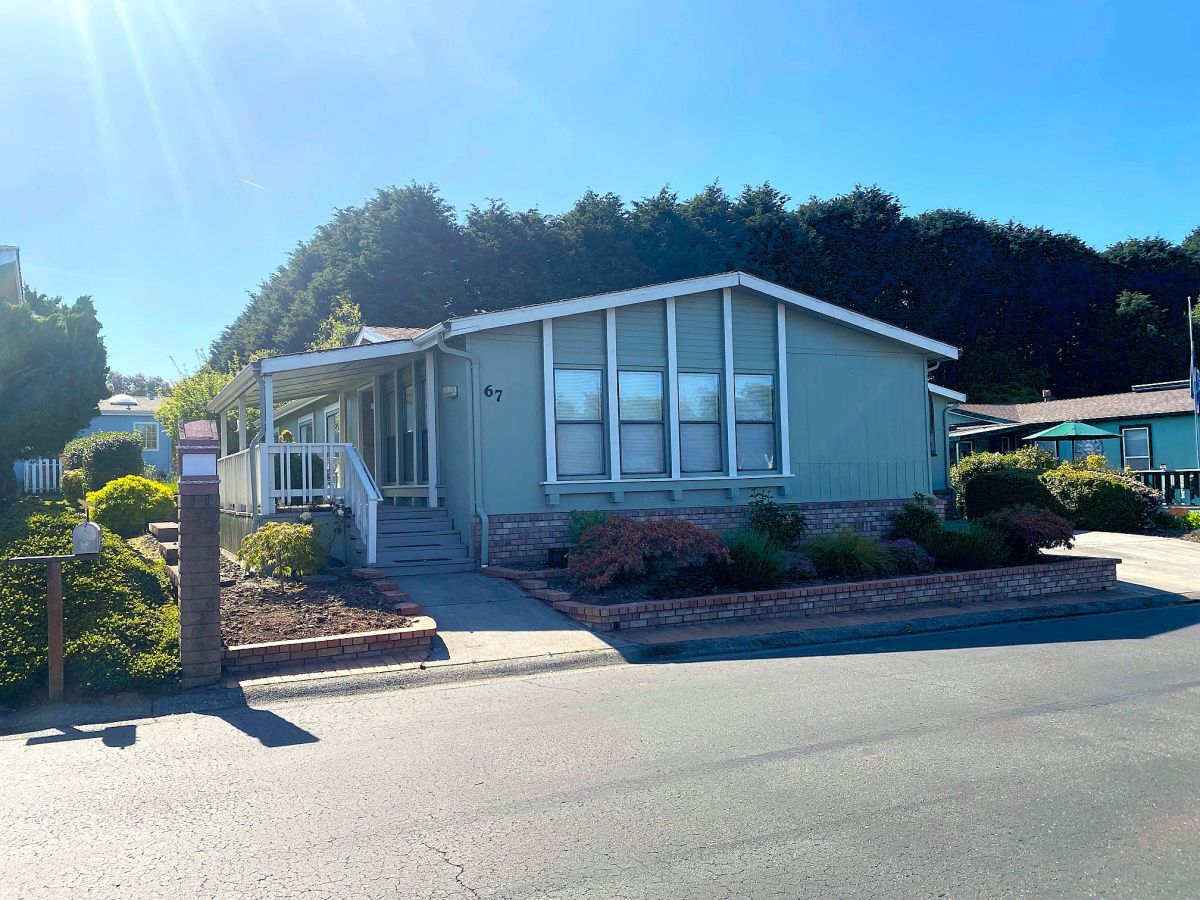 1090 Murray Road, Space 67