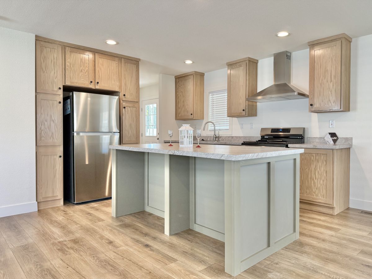 2200 W Wilson St # 115