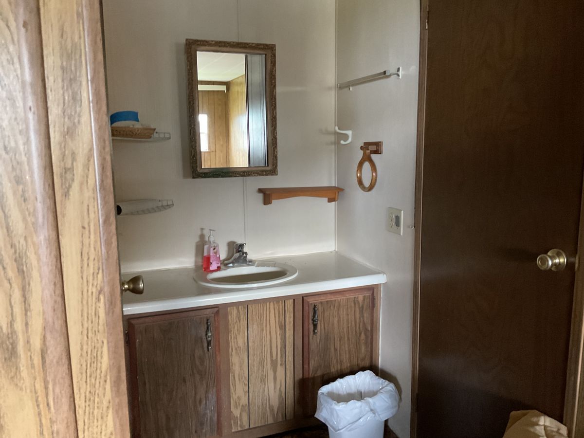 15427 LAKESHORE VILLA BLVD