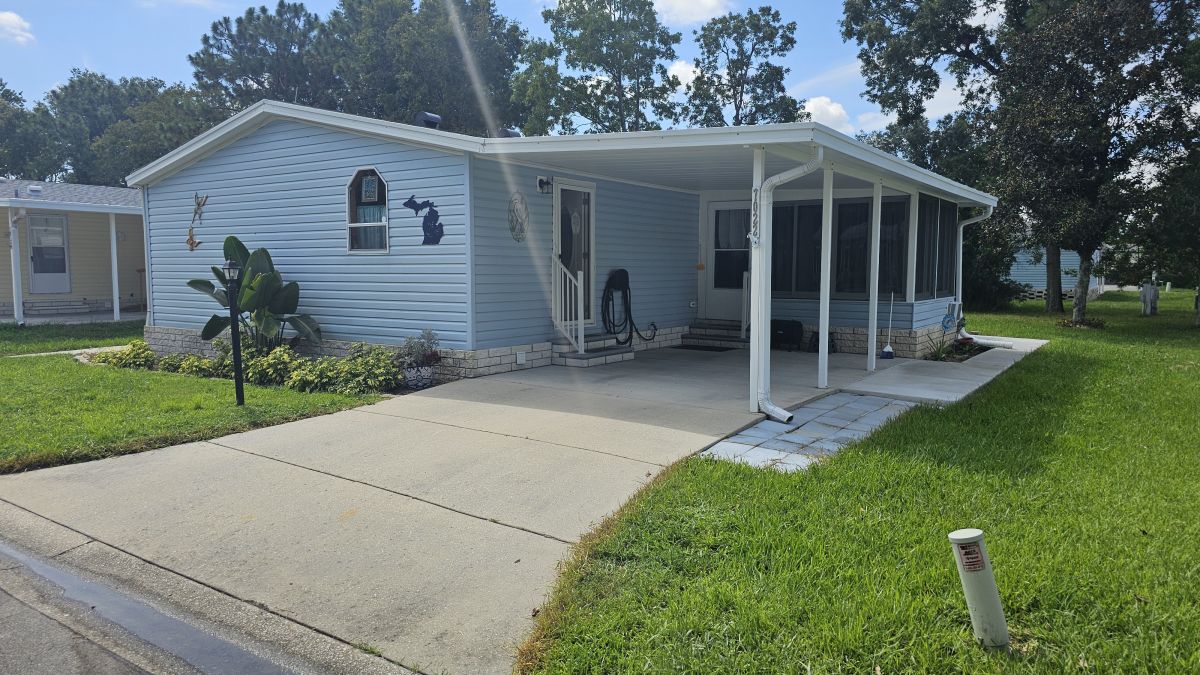 7022 W Eatonshire Path