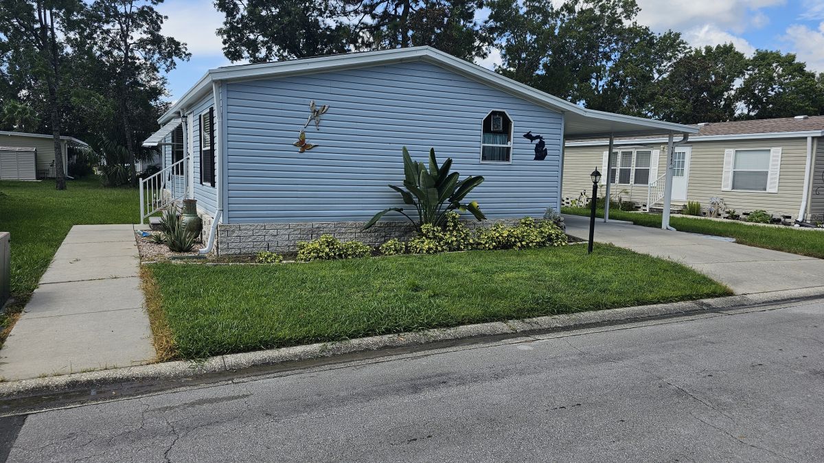 7022 W Eatonshire Path