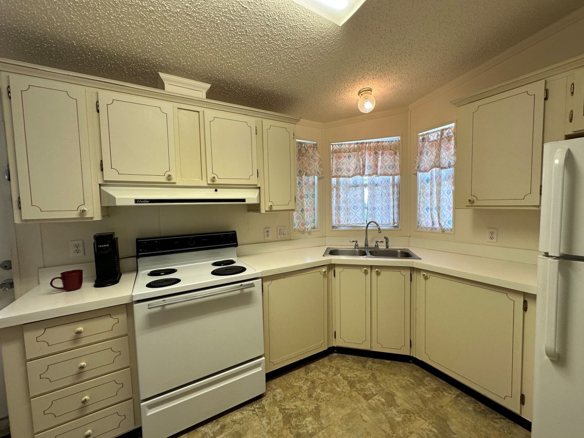 3412 HEATHERWAY LANE