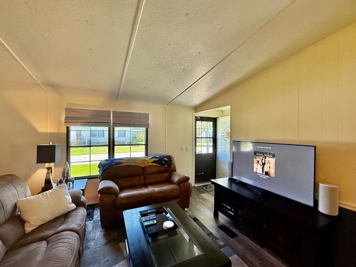 3367 Charleston Trail