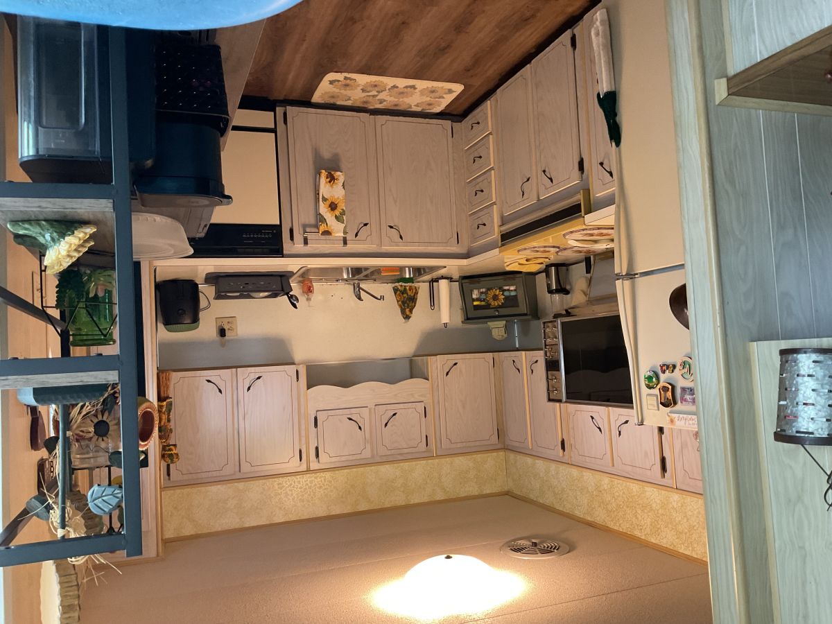 15418 LAKESHORE VILLA DRIVE