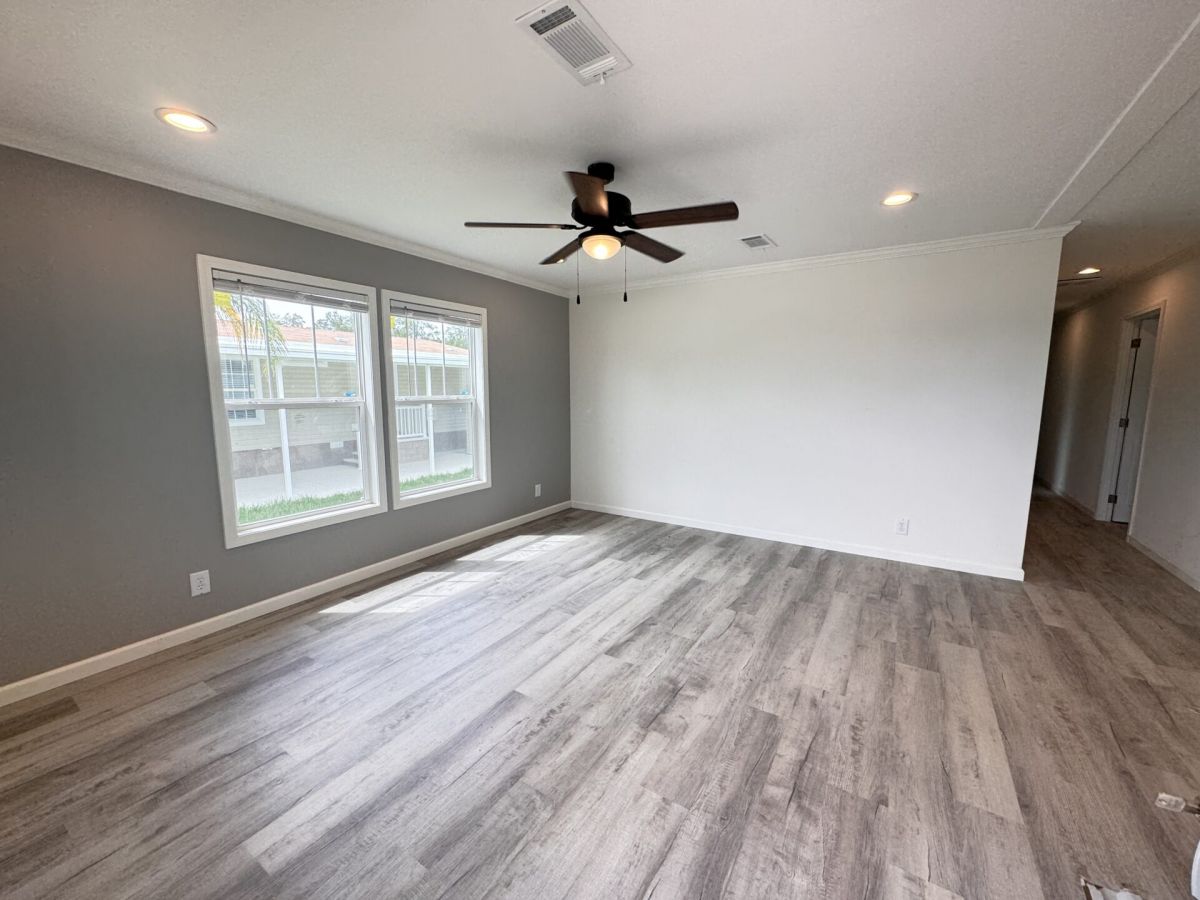 835 SE Saffron Place