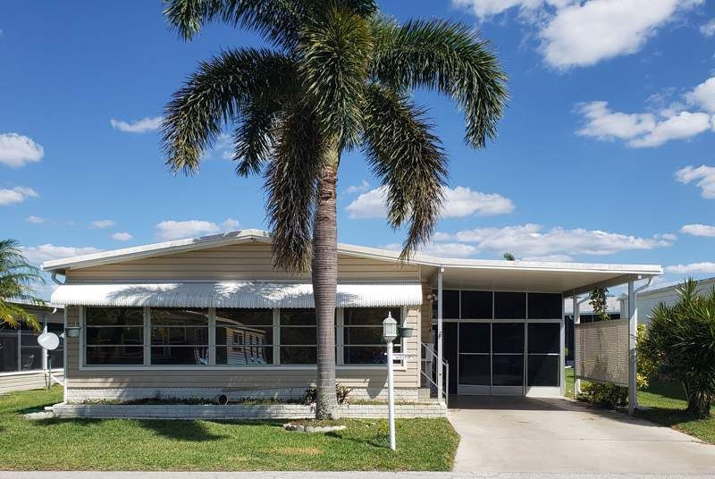 104 Queen Palm Drive