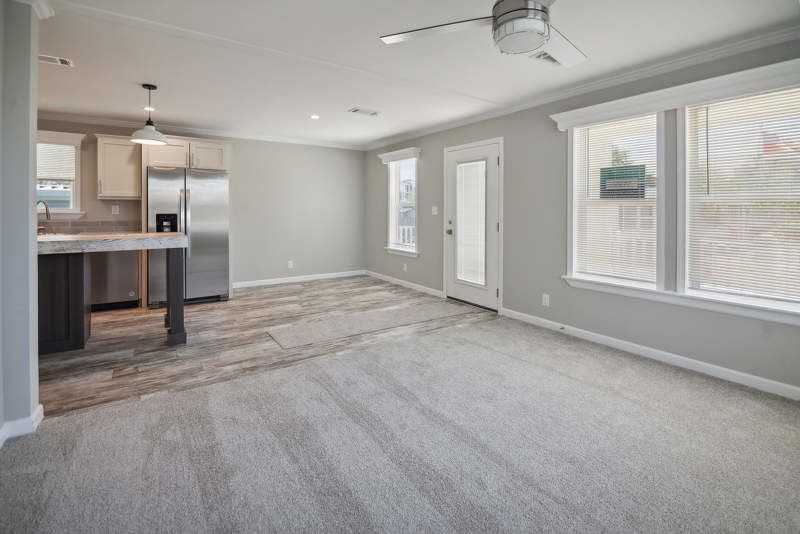 12100 Seminole Blvd. #337