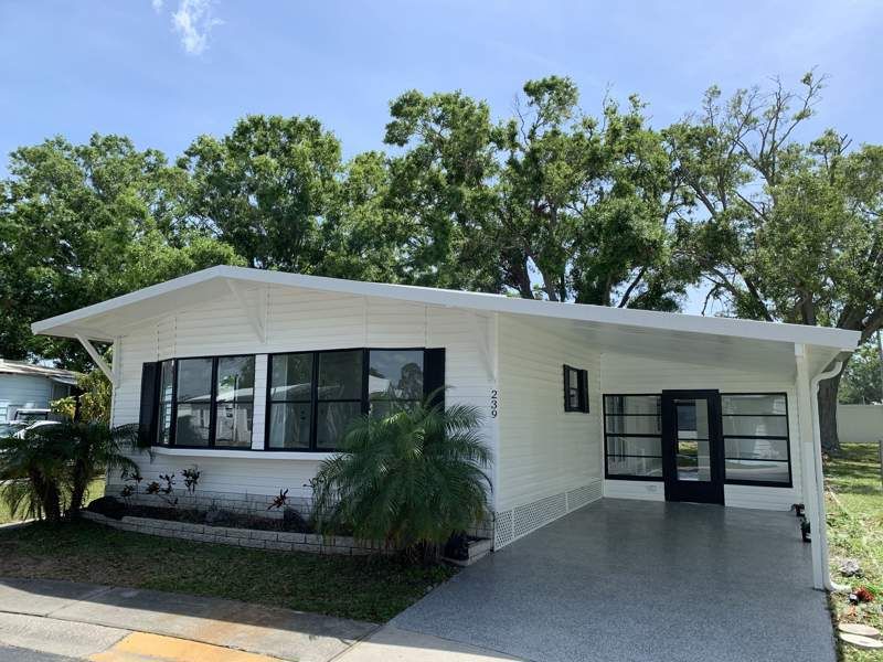 12100 Seminole Blvd. #239