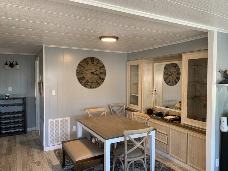 12100 Seminole Blvd. #135