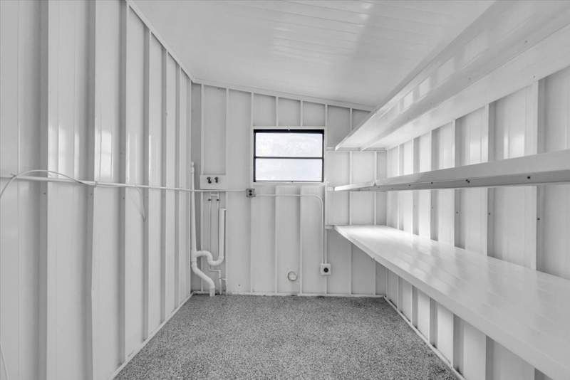 12100 Seminole Blvd. #13