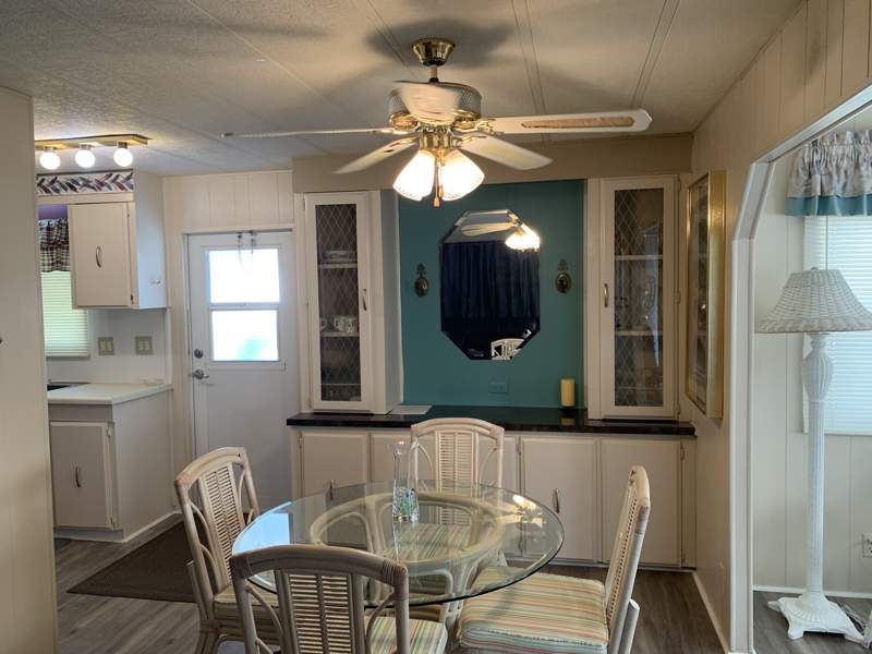 12100 Seminole Blvd. #112