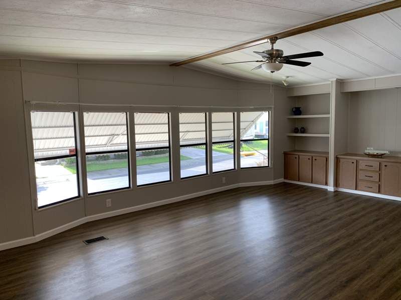 12100 Seminole Blvd. #271