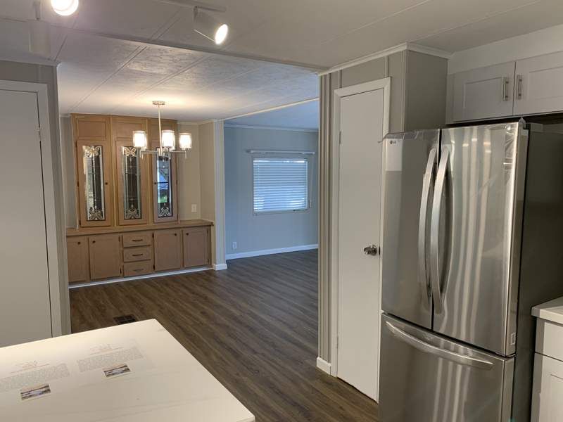 12100 Seminole Blvd. #271