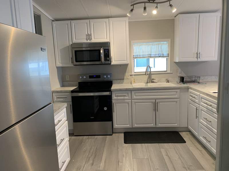 12100 Seminole Blvd. #339