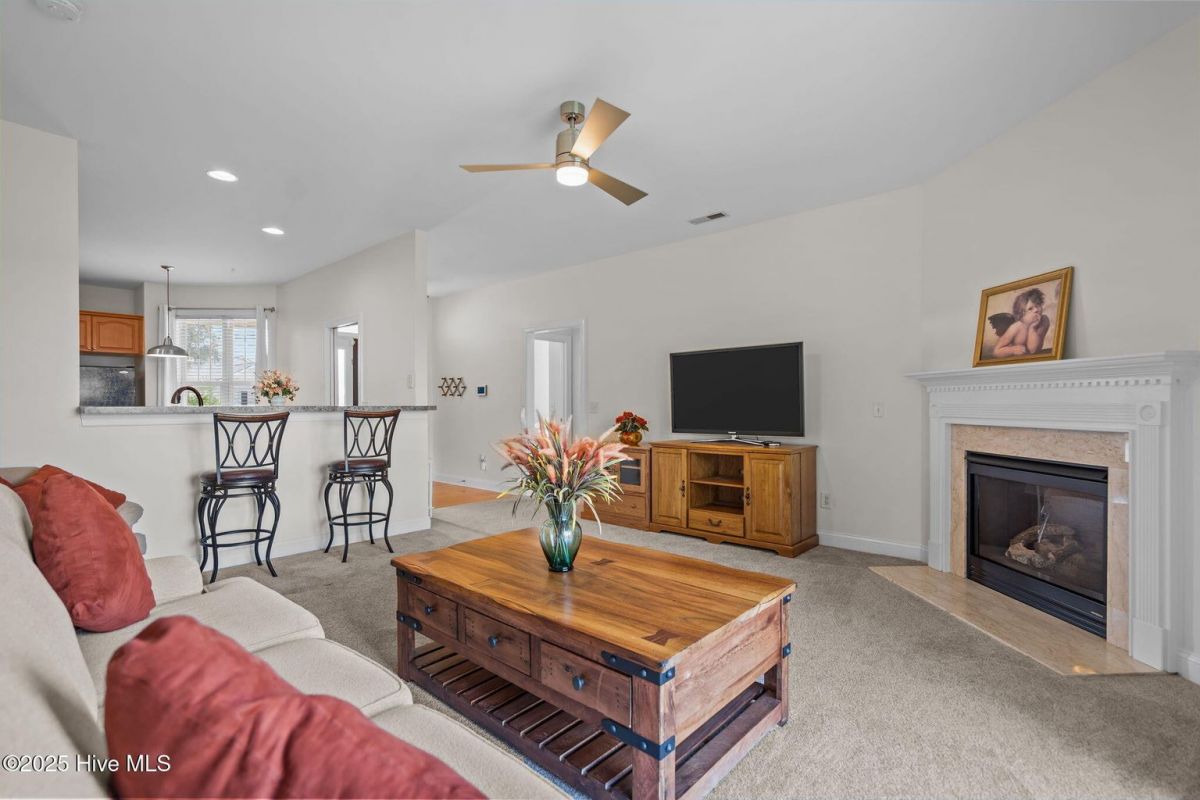 1053 Garden Club Way