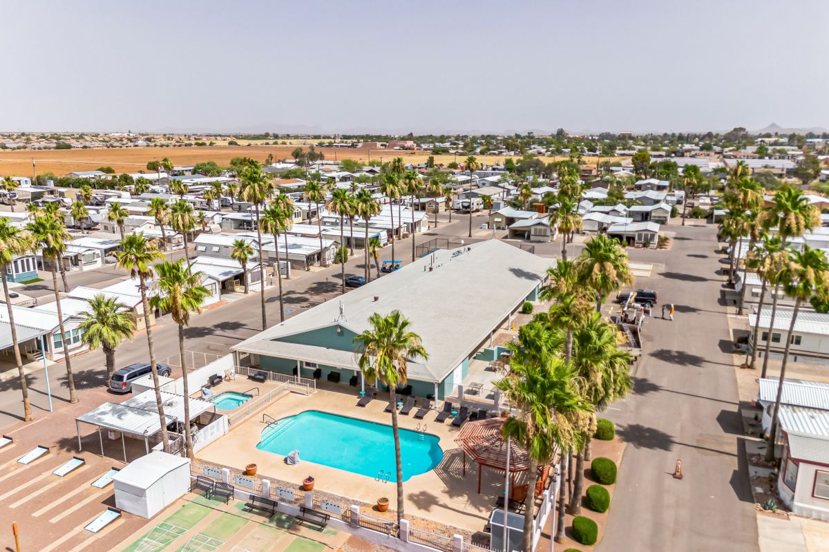 1050 S. Arizona Blvd. #154