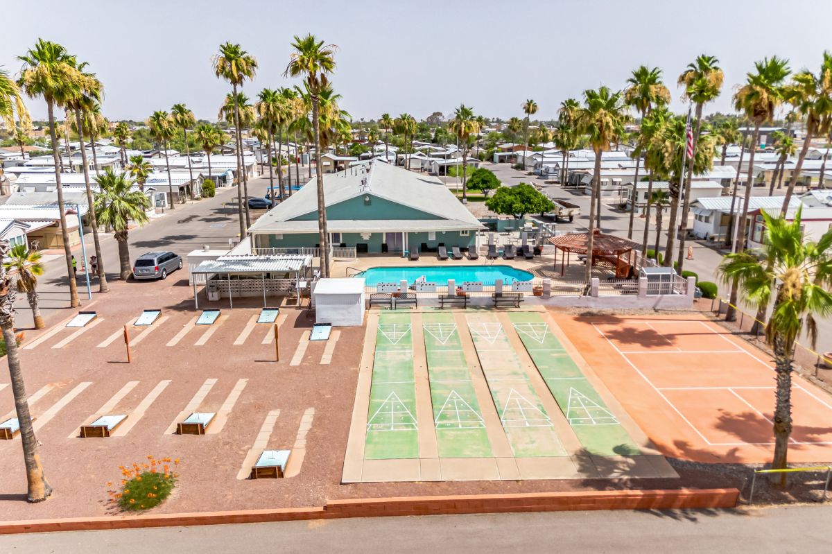 1050 S. Arizona Blvd. #154