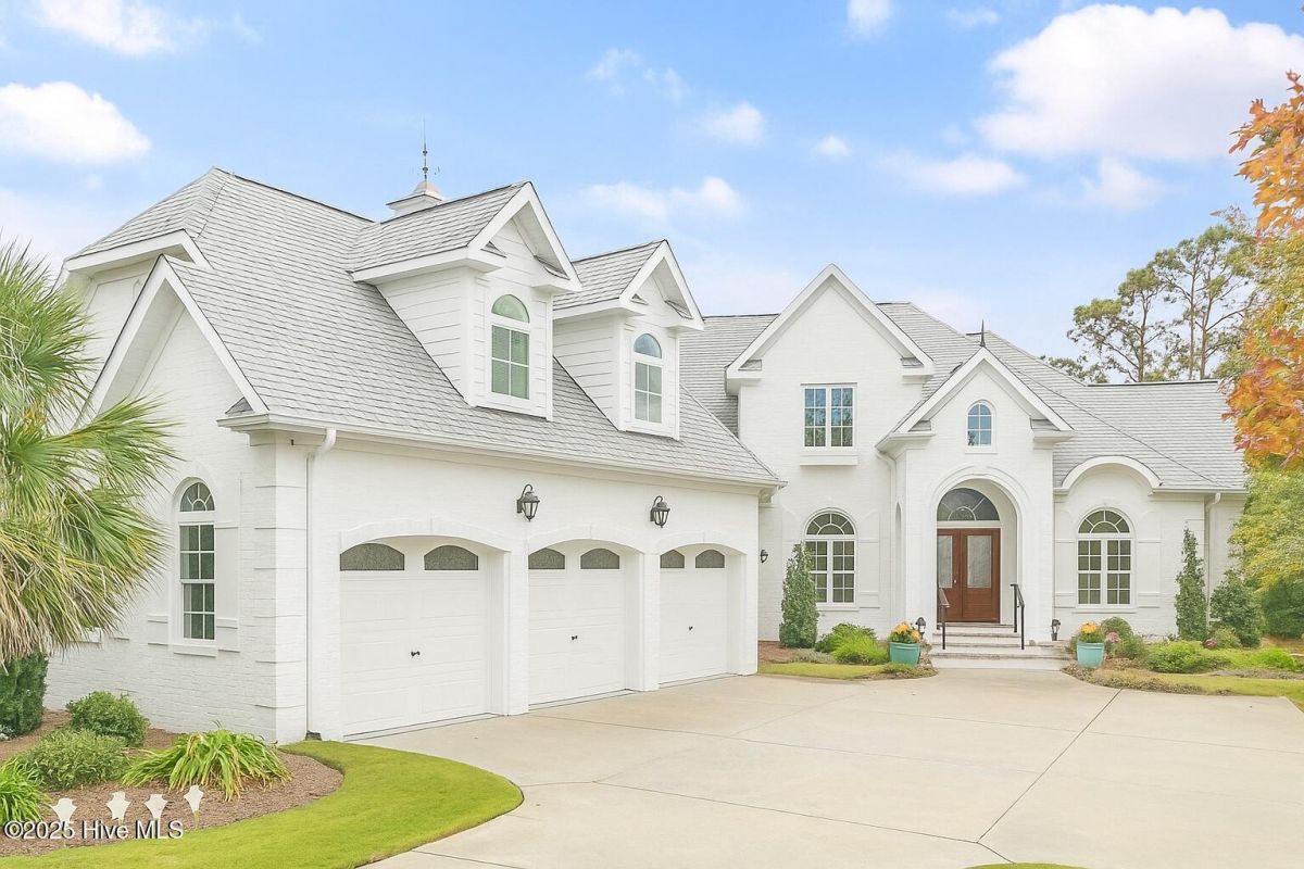 3121 Moss Hammock Wynd