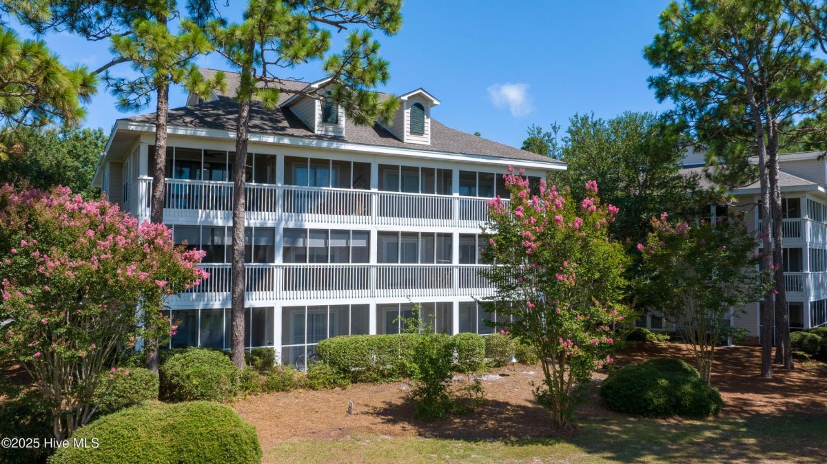 3350 Club Villas Drive