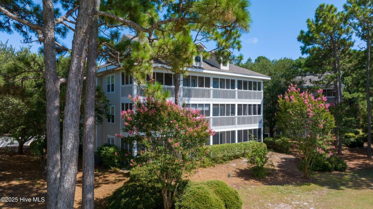 3350 Club Villas Drive