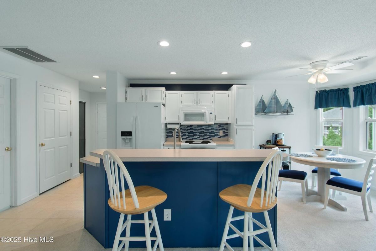 3030 Marsh Winds Circle