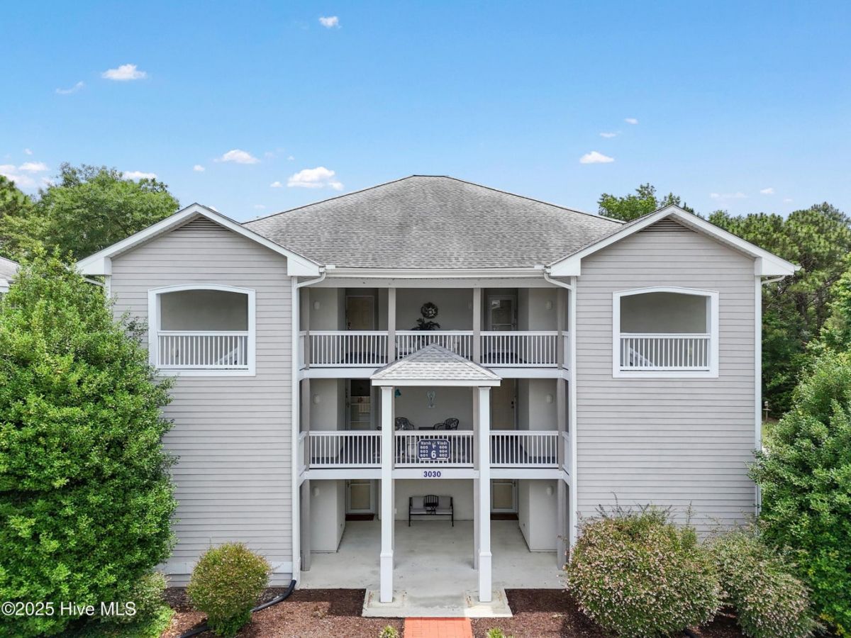 3030 Marsh Winds Circle