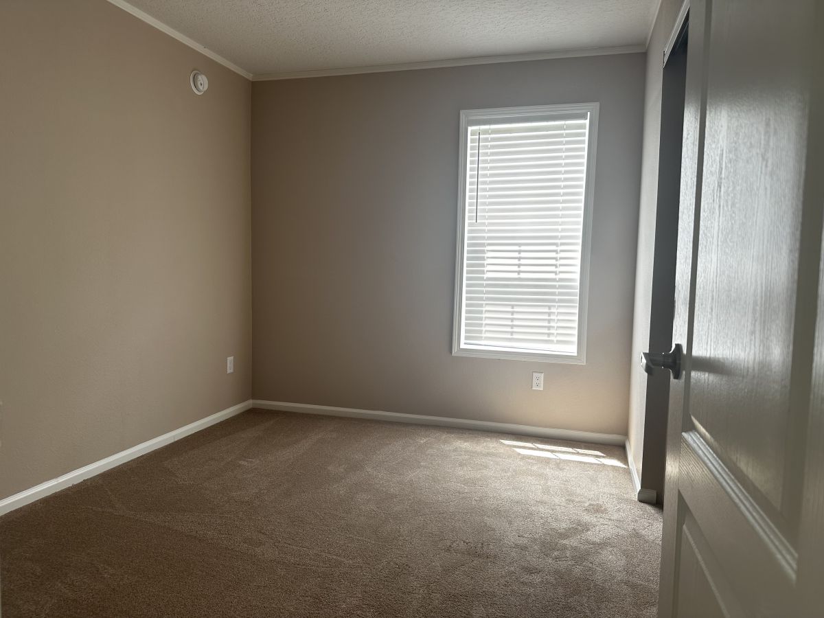 2552 NE Turner Ave #0080