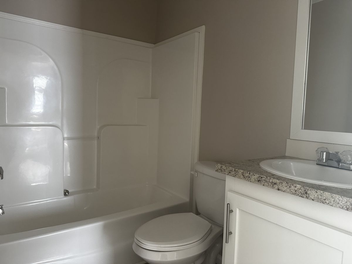 2552 NE Turner Ave #0080