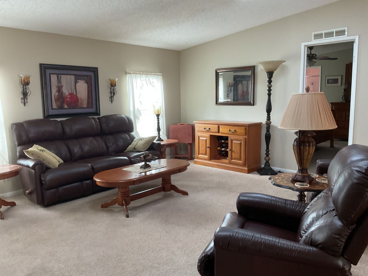 1220 Avienda Del Toro