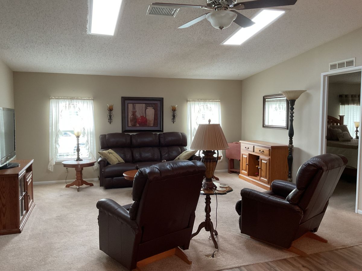 1220 Avienda Del Toro