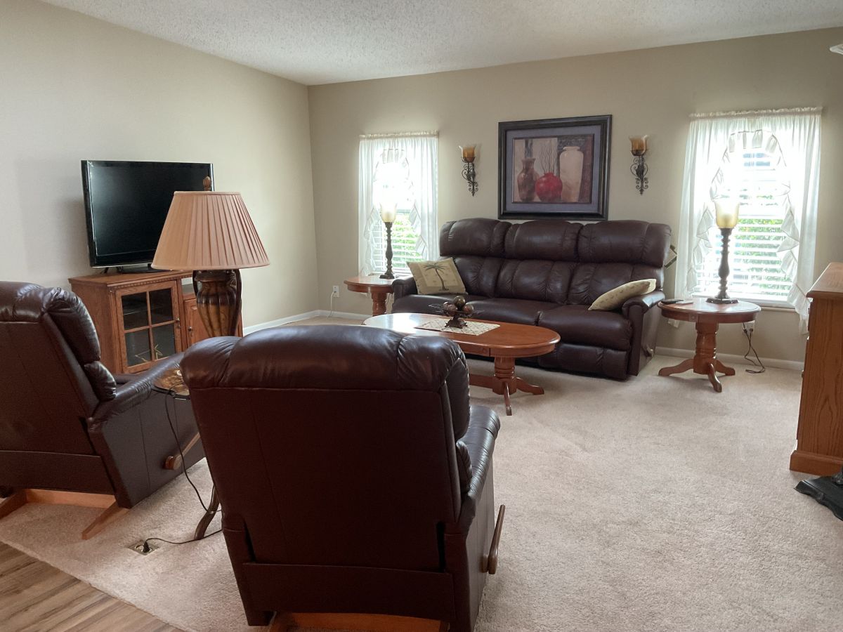 1220 Avienda Del Toro