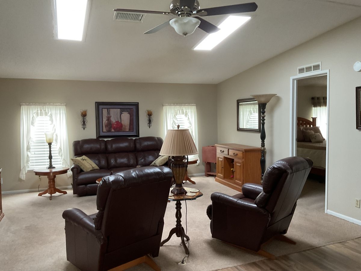 1220 Avienda Del Toro