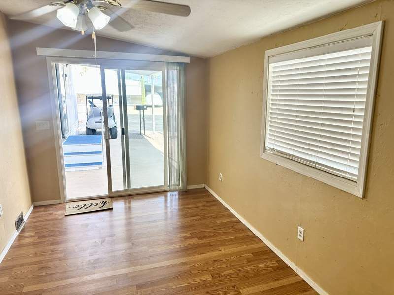 4065 E. University Drive #271