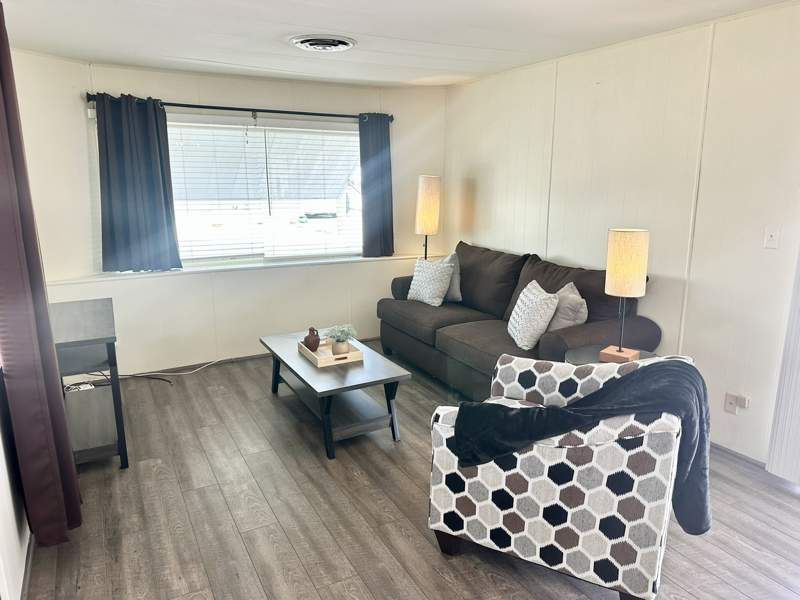 4065 E. University Drive #271