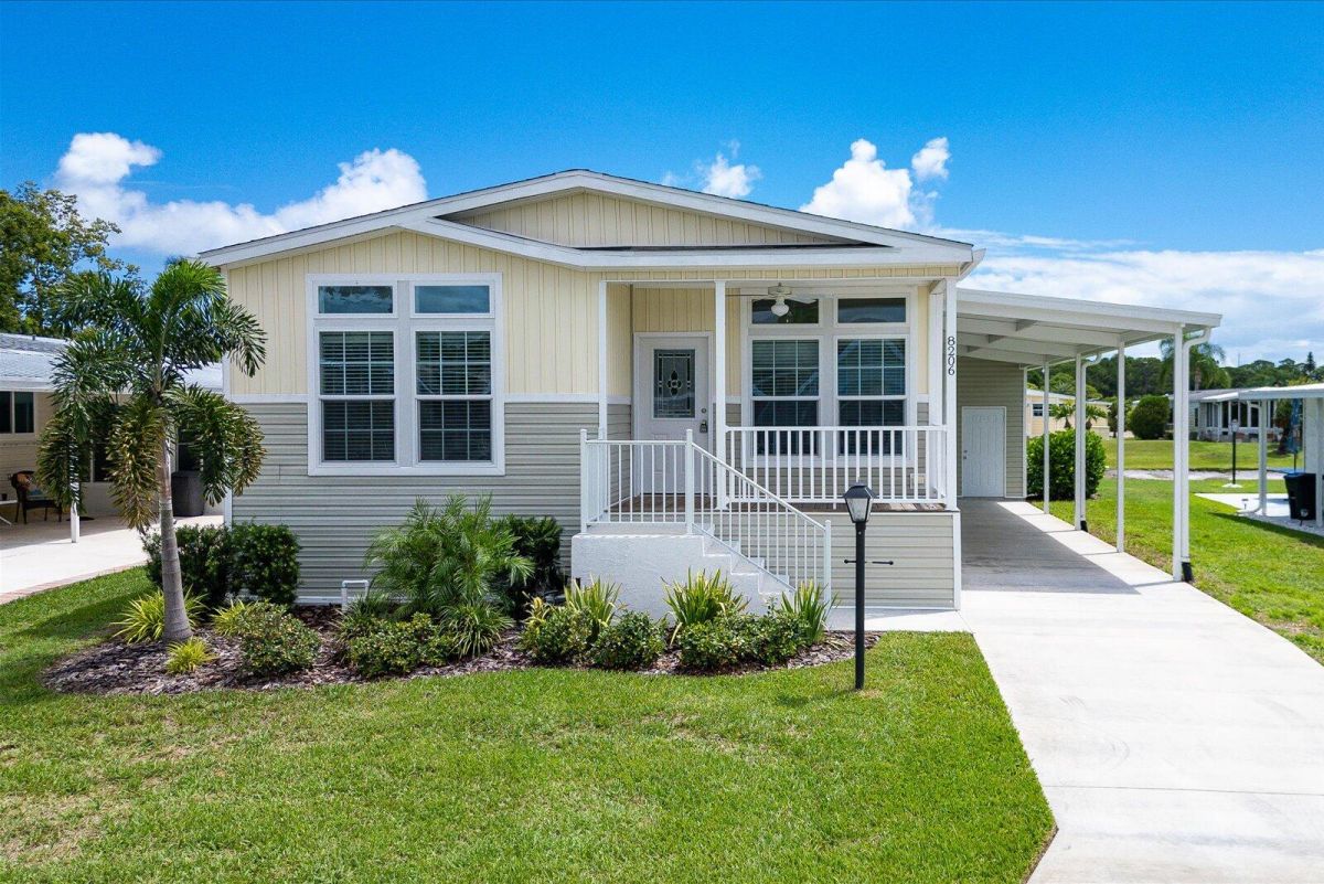 8206 E. BITTERBUSH LN. LOT #226