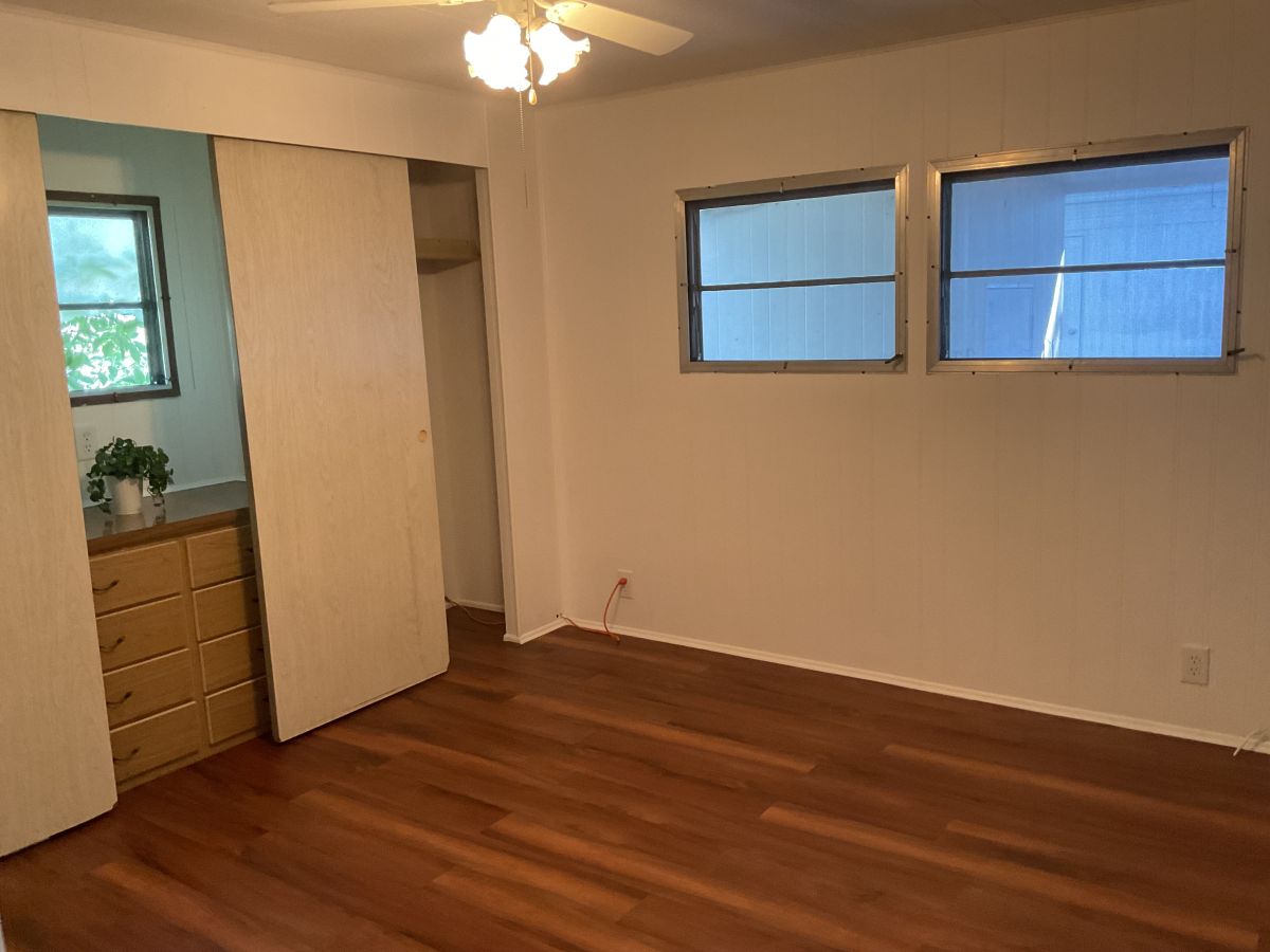 15406 LAKESHORE VILLA PLACE