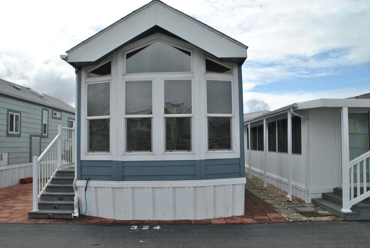 200 Dolliver St. Site #324