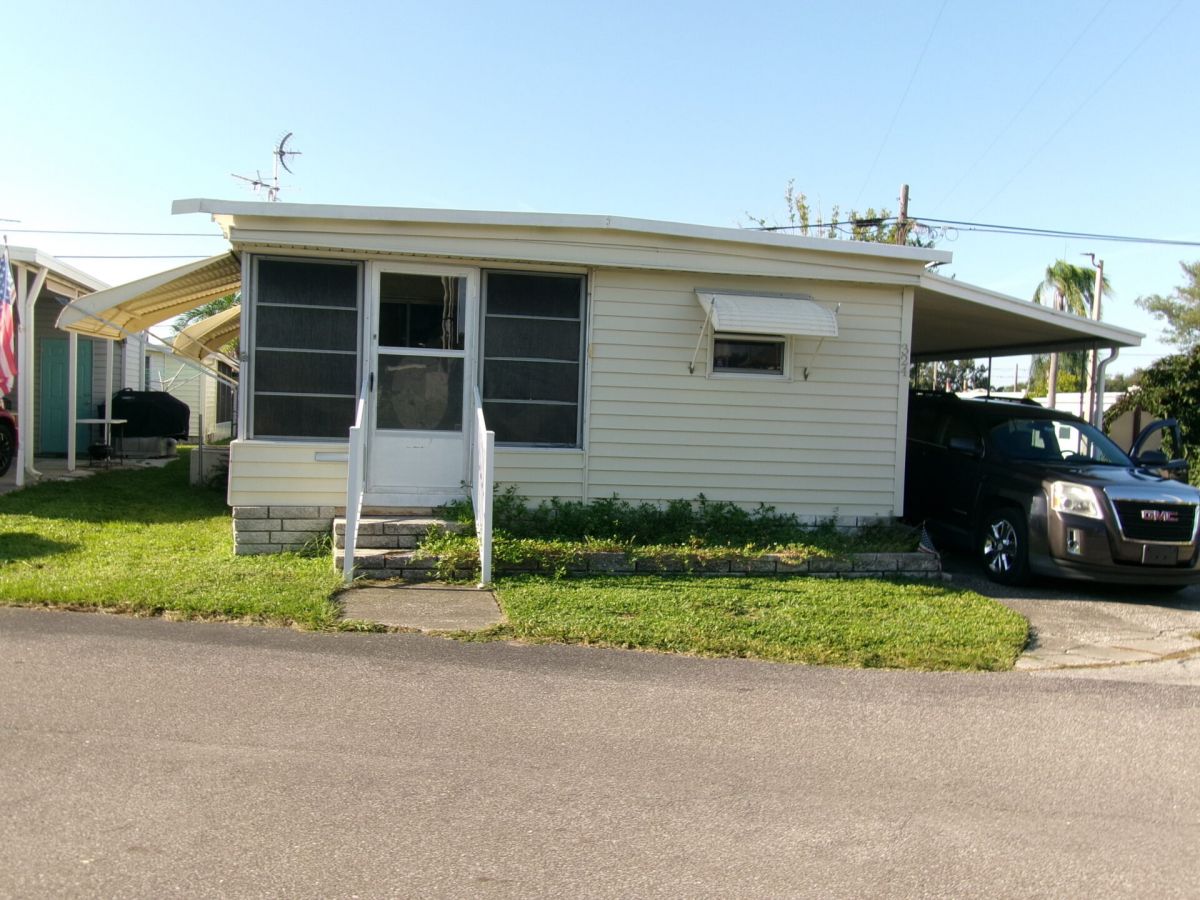 2701 34th St N Lot #324