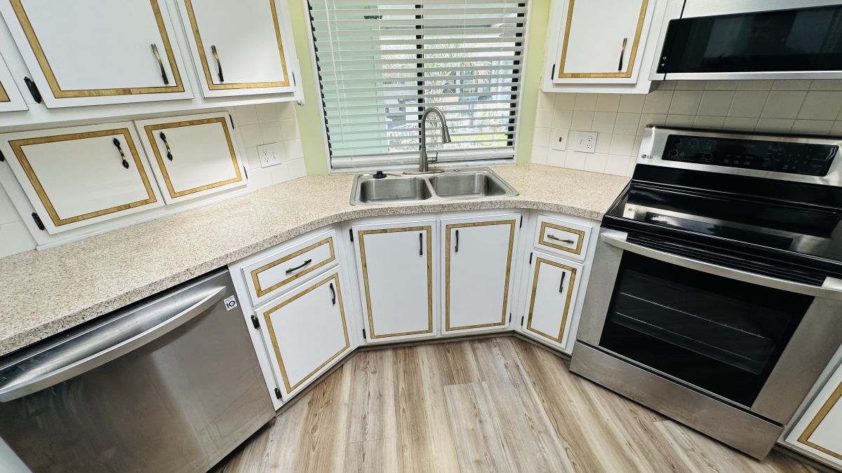 8910 W Bent Pine Court