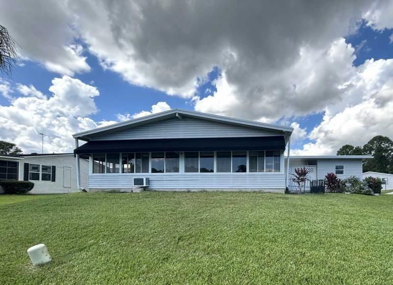 260 Blue Heron Lake Circle #4105