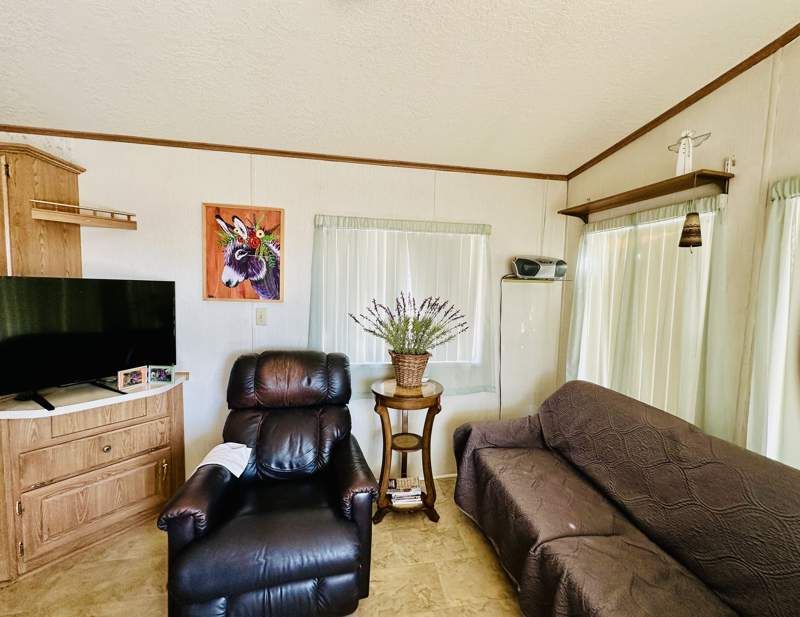 10442 N Frontage Rd #200