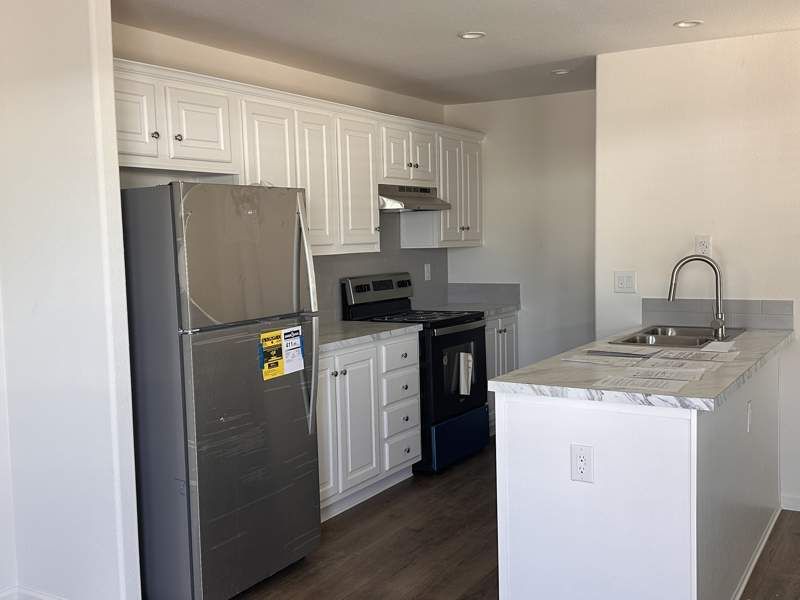 2727 E. University Drive, #019