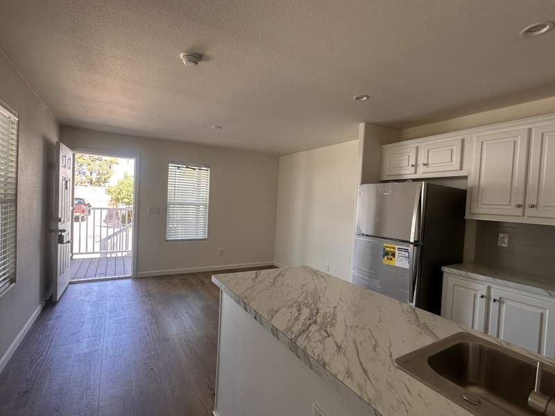 2727 E. University Drive, #019